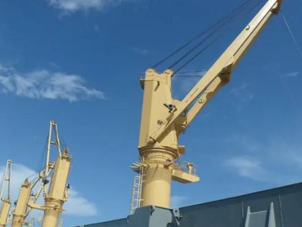 克令吊的安裝過程中需要注意哪些關(guān)鍵步驟？