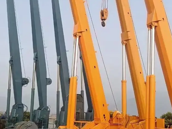 克令吊的安裝現(xiàn)場(chǎng)需要進(jìn)行哪些**檢查？