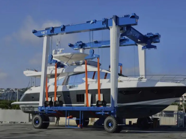 游艇吊的吊裝合同：游艇吊裝合同應(yīng)注意哪些條款和規(guī)定？